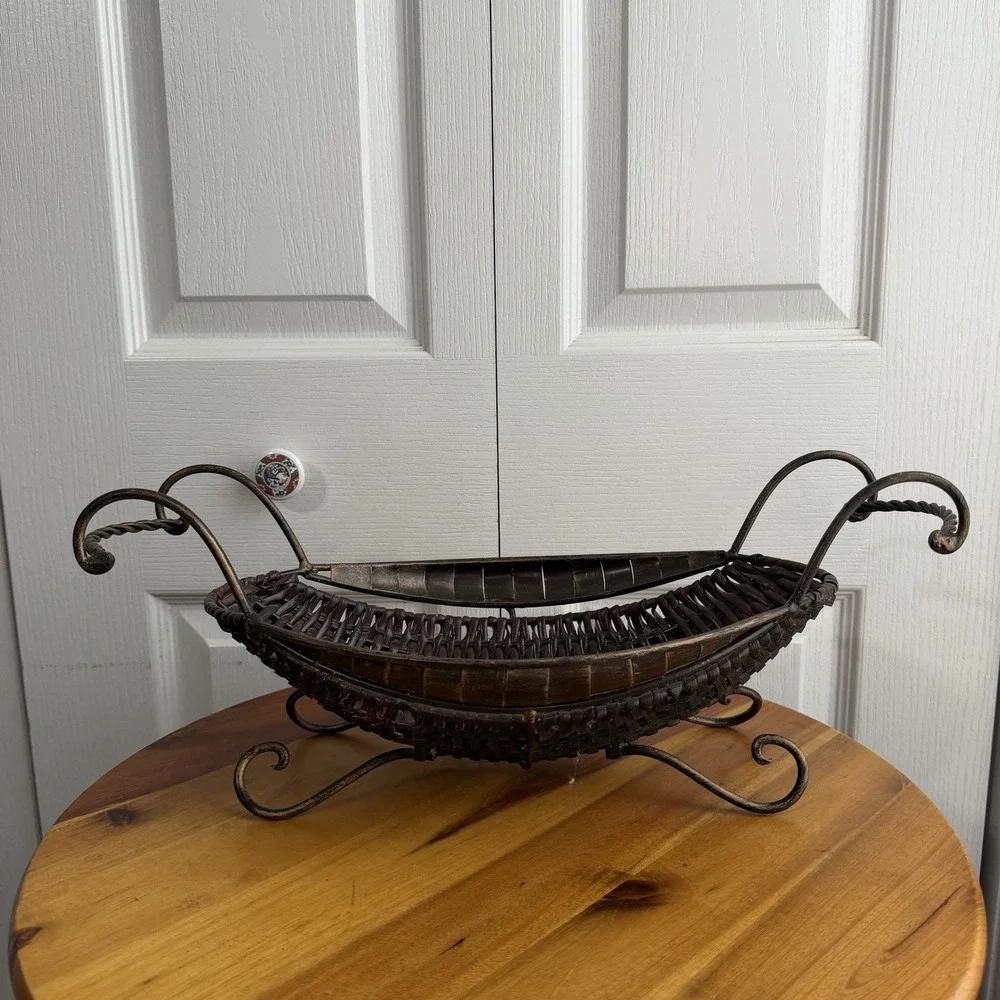 Woven Rattan Metal Centerpiece Basket Dining Room Living Room Decor